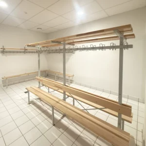 Bancs avec dosseret, lisse patères et porte-paquets - bois